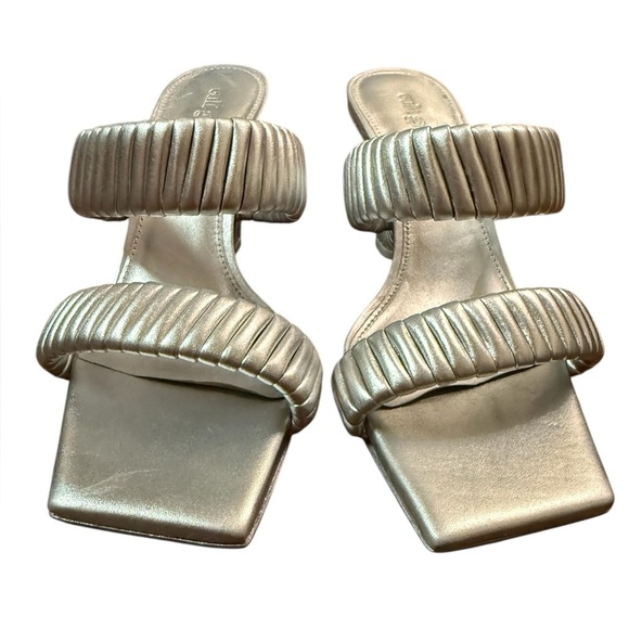 Cult Gaia Valence 75MM Metallic Leather Sandals in Silver Size 7.5 - Picture 3 of 13